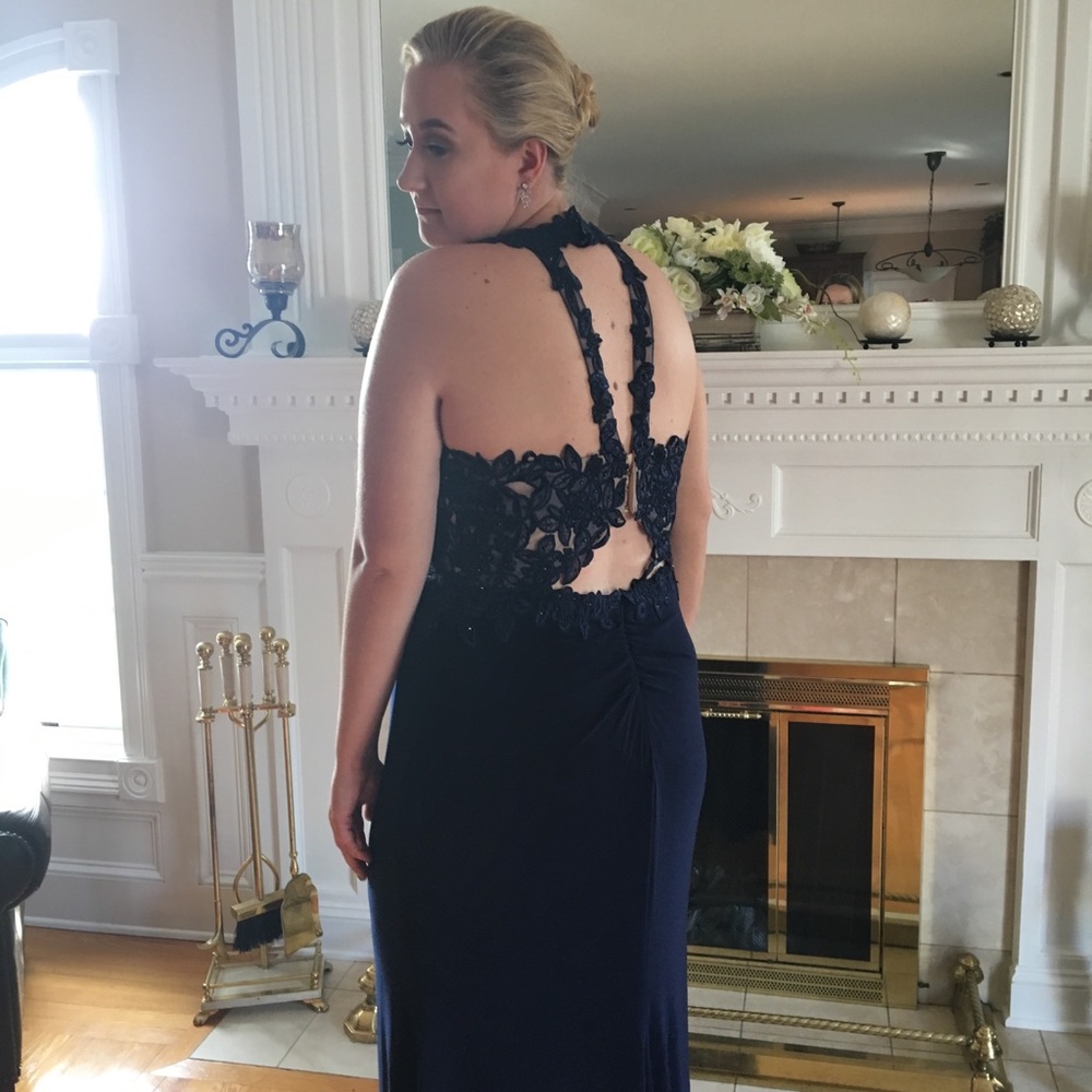 Faviana prom dress - Picture 5 of 6